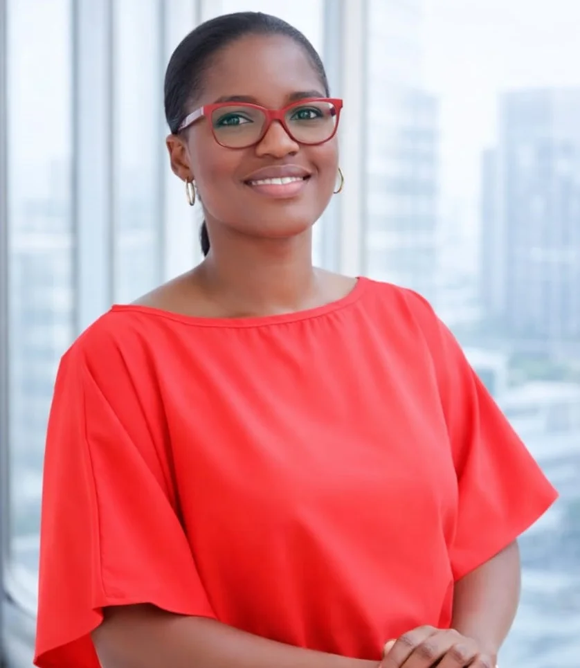 Dra. Amélia Captuengo - Direcção SR, Administração e Finanças